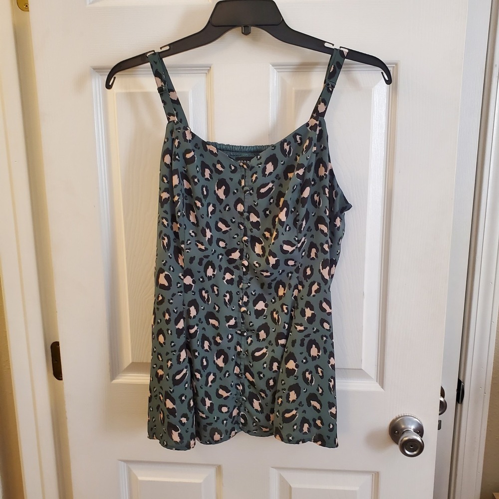 Torrid Plus Size 1X Leopard Tank‎ Blouse Slvlss Whimsigoth Flowy summer casual